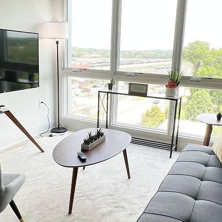 Studio Apartment, Queen Bed, Wifi, Kitchen, Washer & Dryer In Charlotte Zewnętrze zdjęcie
