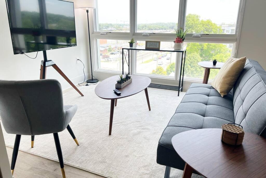 Studio Apartment, Queen Bed, Wifi, Kitchen, Washer & Dryer In Charlotte Zewnętrze zdjęcie